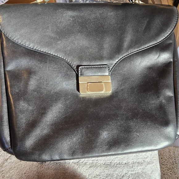 Valentino Garavani VINTAGE SATCHEL Black Leather Bag - Picture 5 of 16